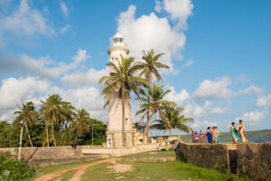 forte galle sri lanka ceilao taprobana mulheres farol
