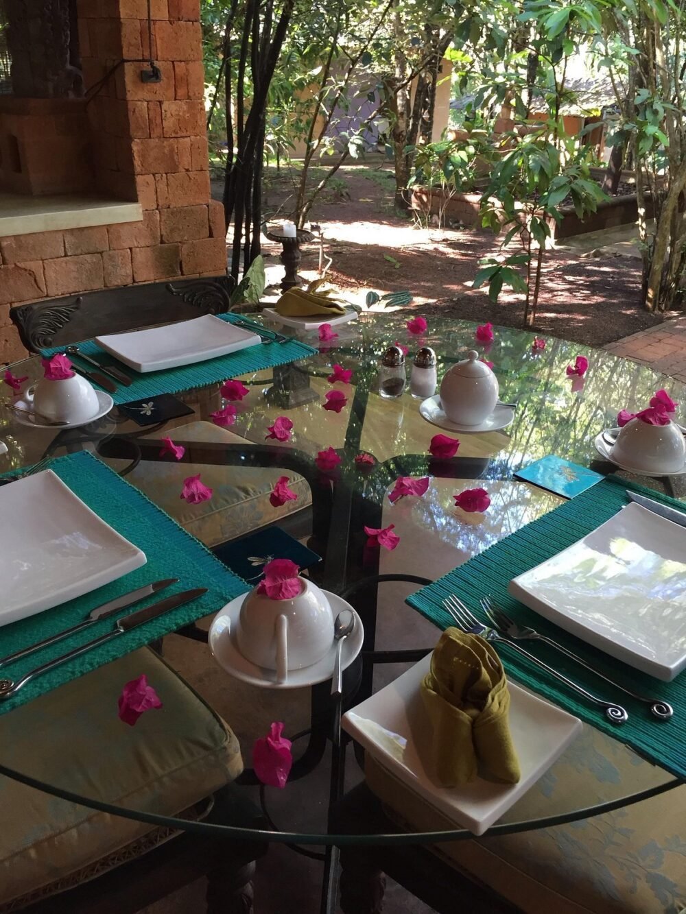 breakfast table
