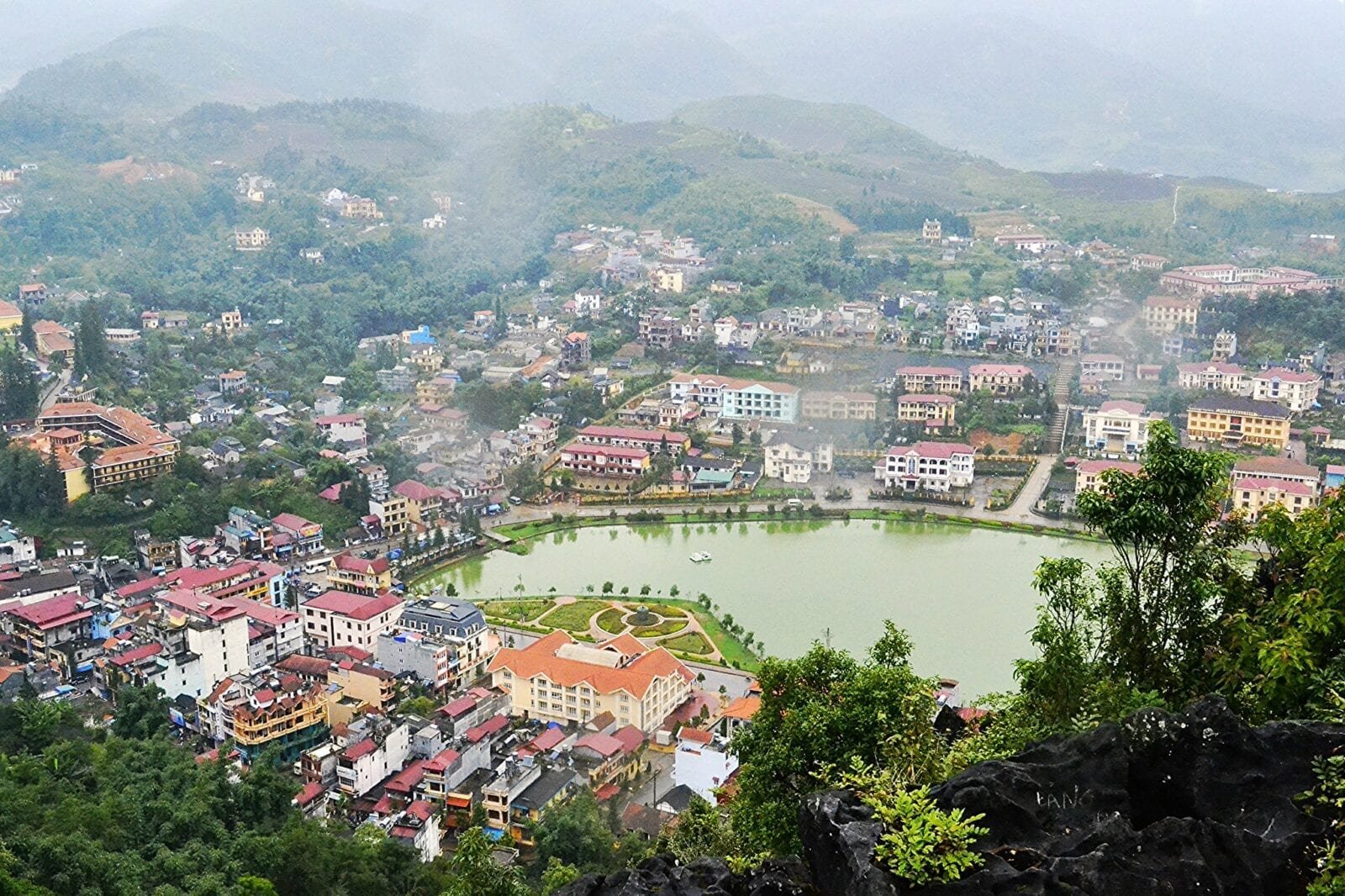 sapa vietnam town 1600x1066 1